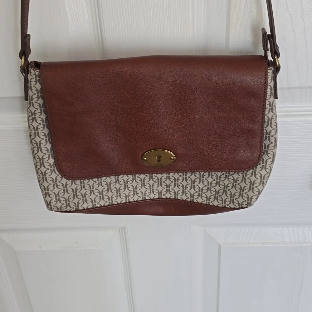 Fossil Gabriella Flap Crossbody Bag Brown Adjustable Strap